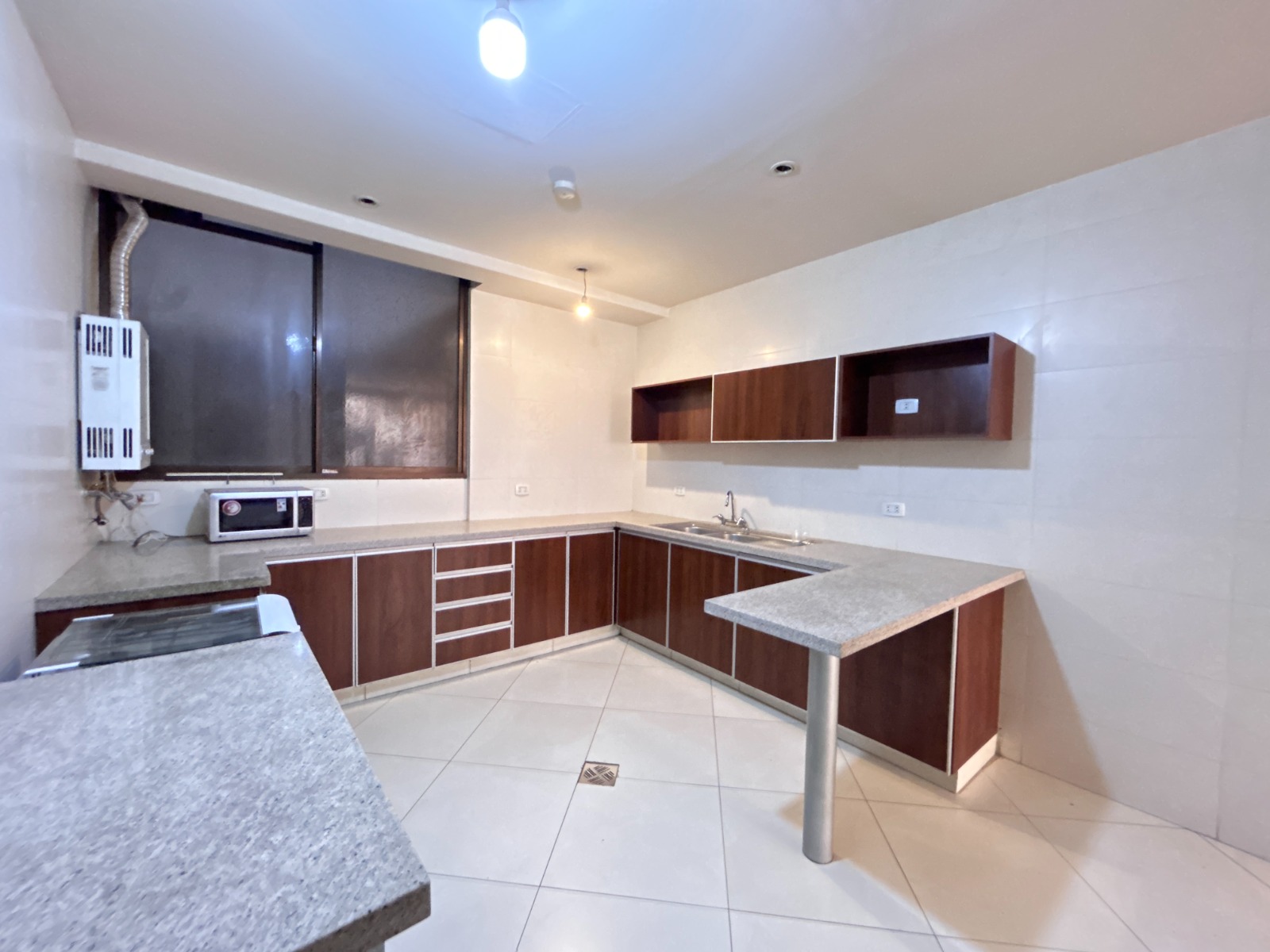 Departamento semiamoblado en alquiler - Imagen 4