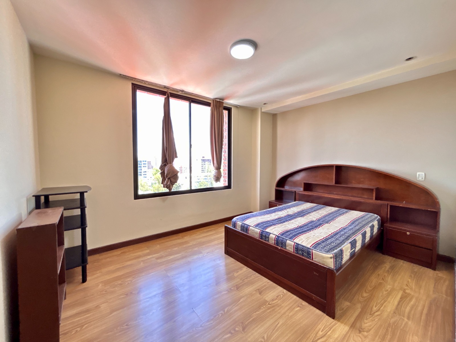 Departamento semiamoblado en alquiler