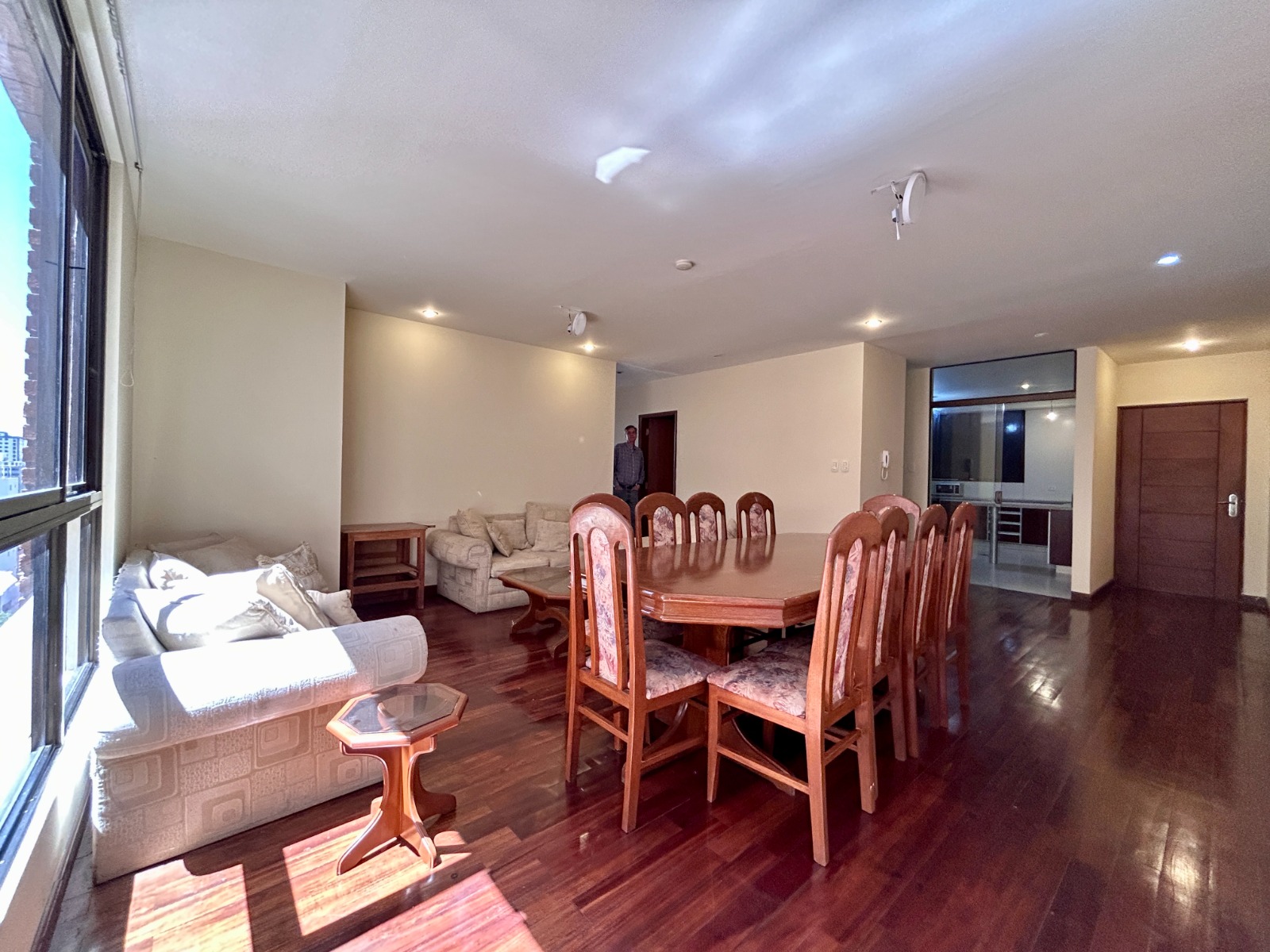 Departamento semiamoblado en alquiler - Imagen 2